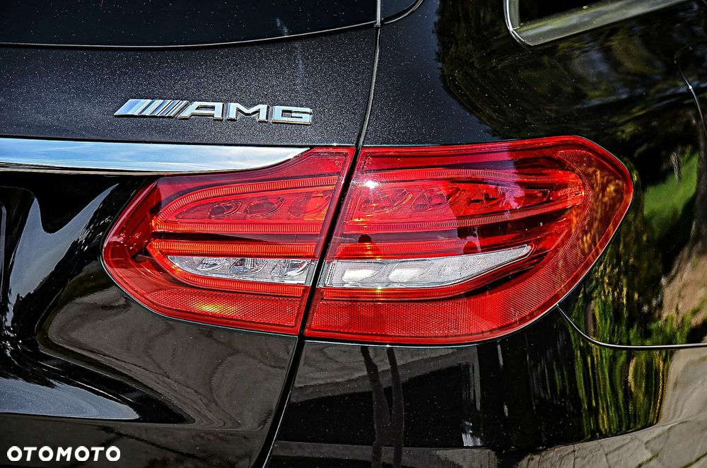 Mercedes-Benz Klasa C 250 7G-TRONIC AMG Line - 18