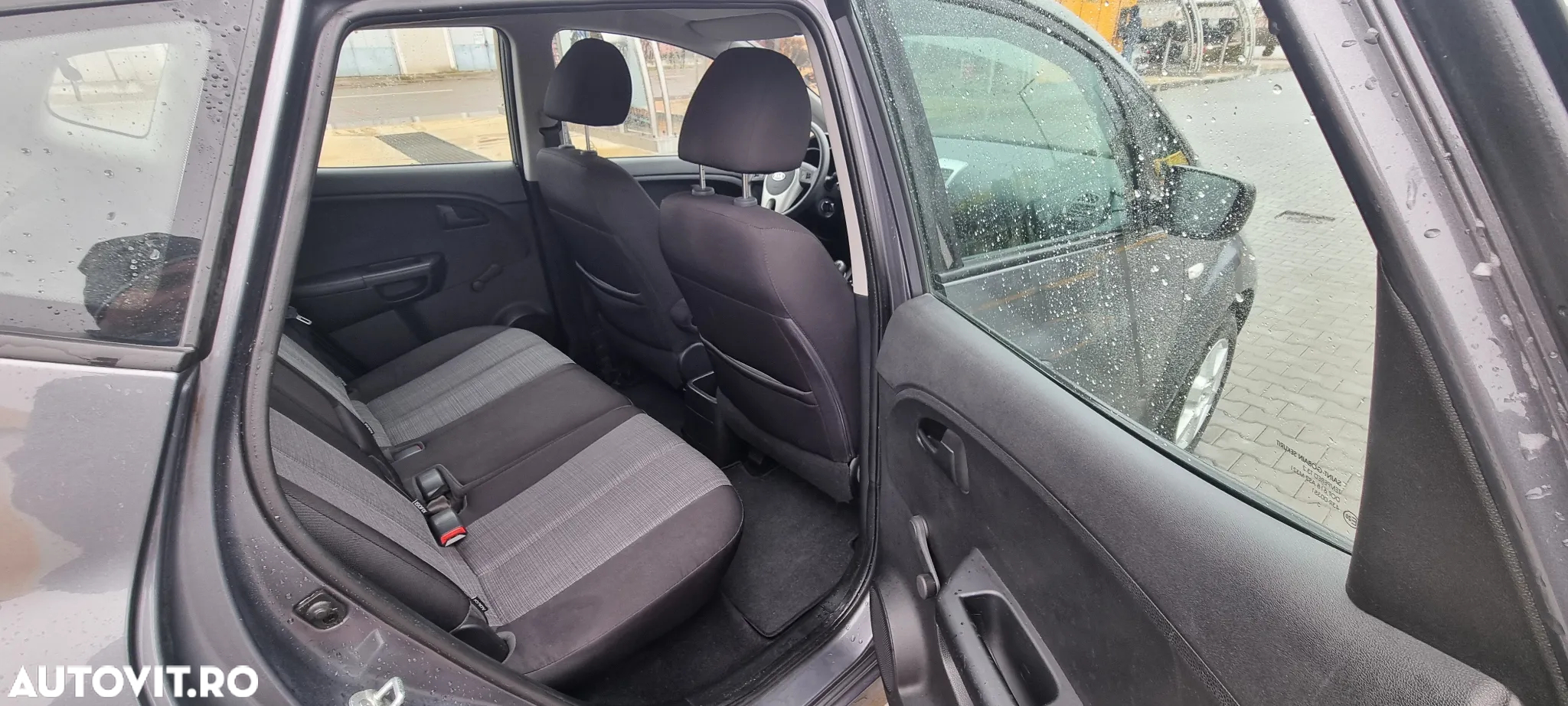 Kia Venga 1.4 CVVT Attract - 10
