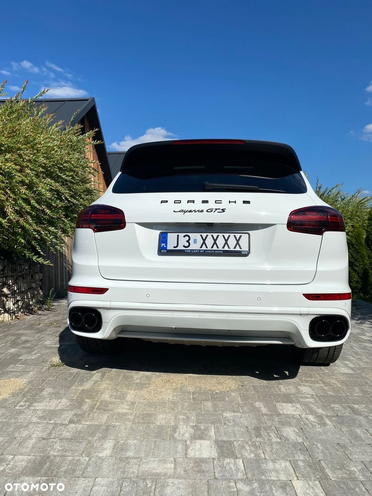 Porsche Cayenne - 2