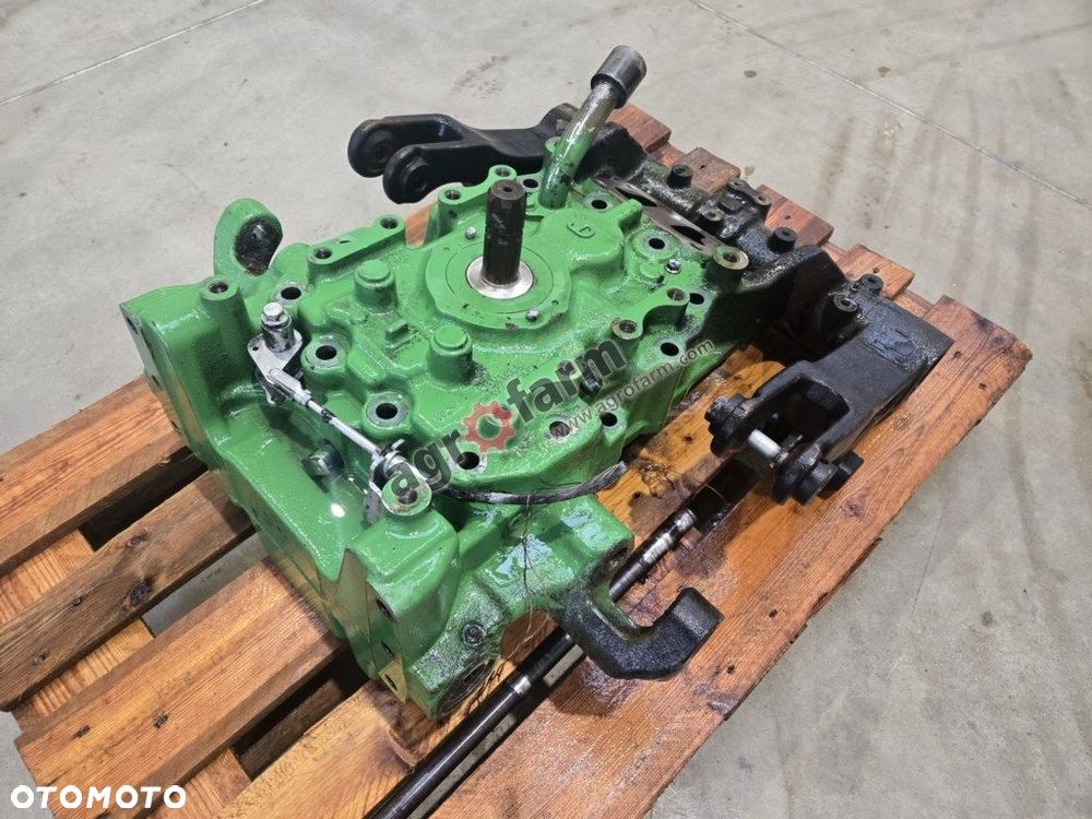 Obudowa WOM, podnośnik, John Deere 5125R, 5130R - 1