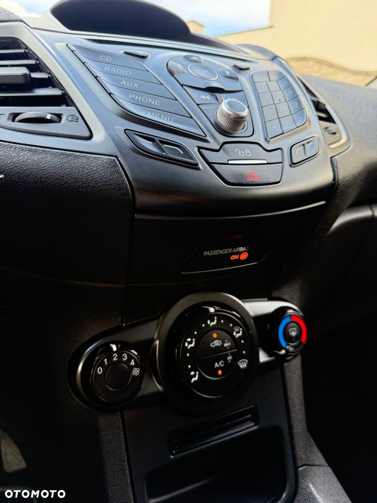 Ford Fiesta - 26