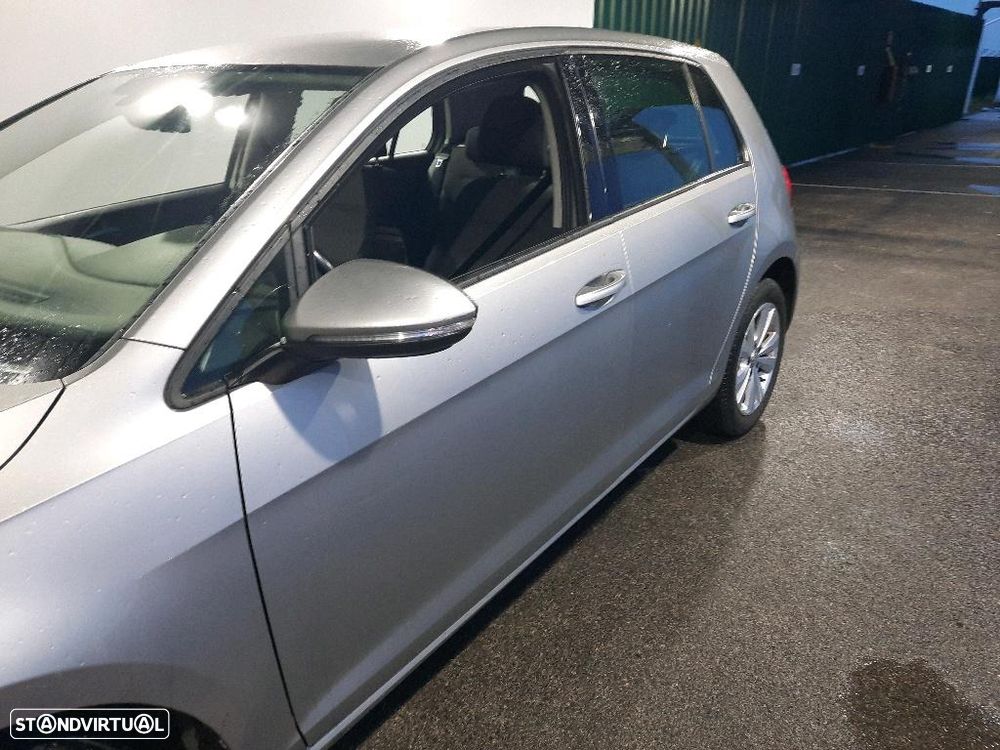 VW Golf 1.6 TDI Confortline - 10