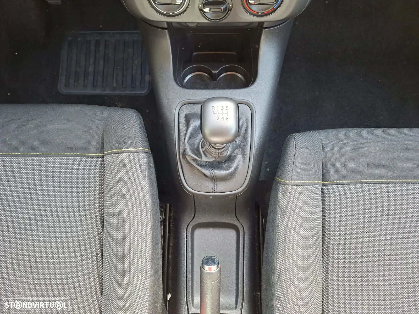 Citroën C3 1.2 PureTech Shine - 22