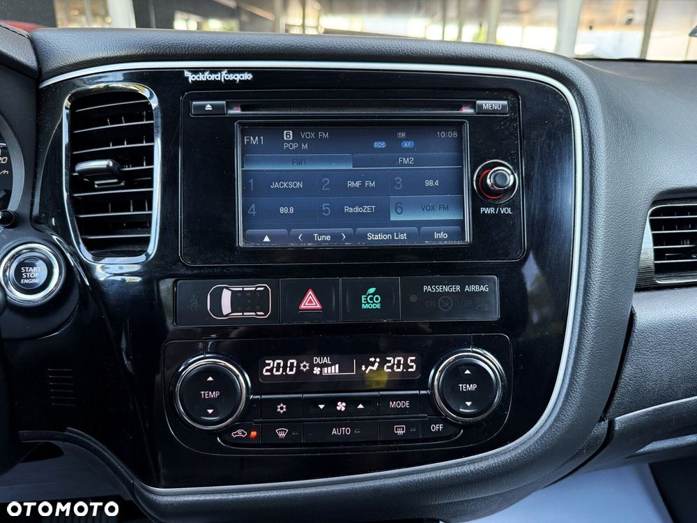 Mitsubishi Outlander 2.0 Intense Comfort 4WD CVT - 22