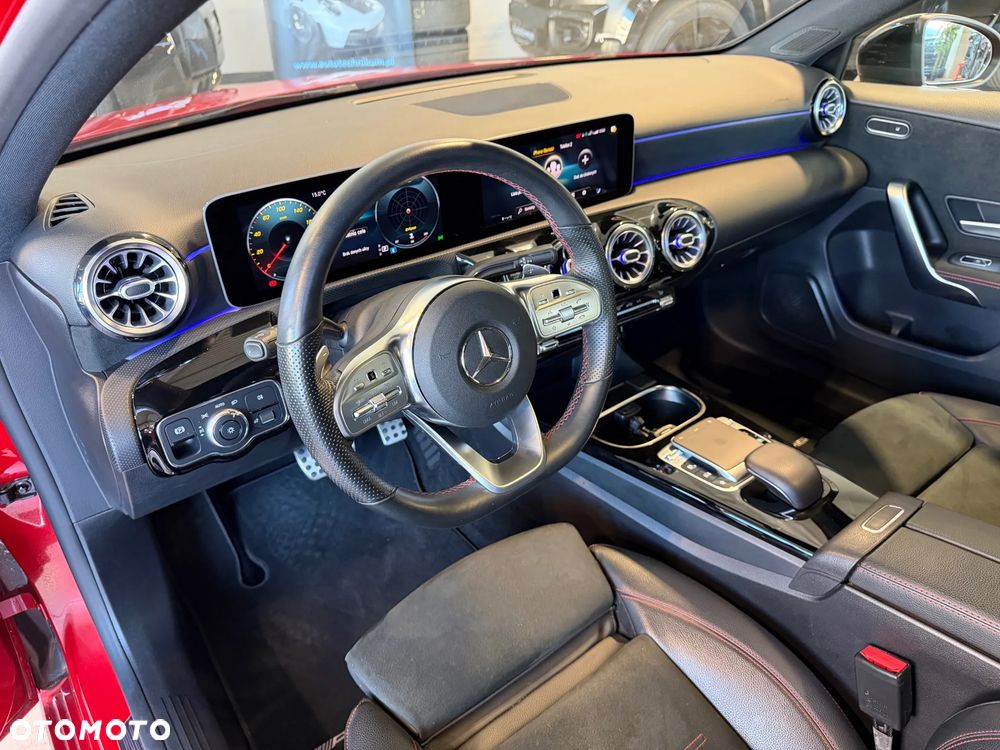 Mercedes-Benz Klasa A 180 7G-DCT AMG Line Advanced Plus - 13