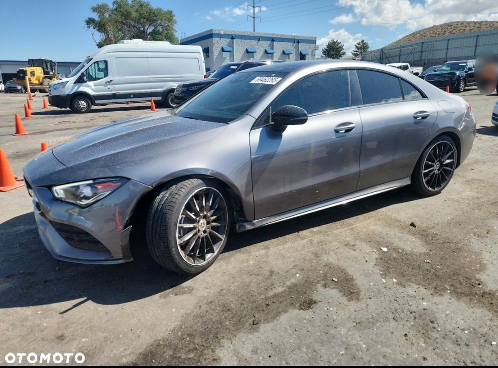 Mercedes-Benz CLA - 4