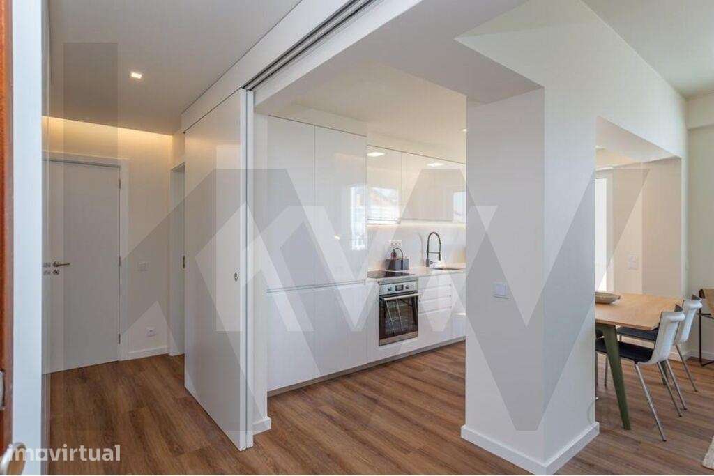 Apartamento T2 Totalmente Remodelado e Mobilado na Ajuda, Lisboa  -  P - Grande imagem: 3/41