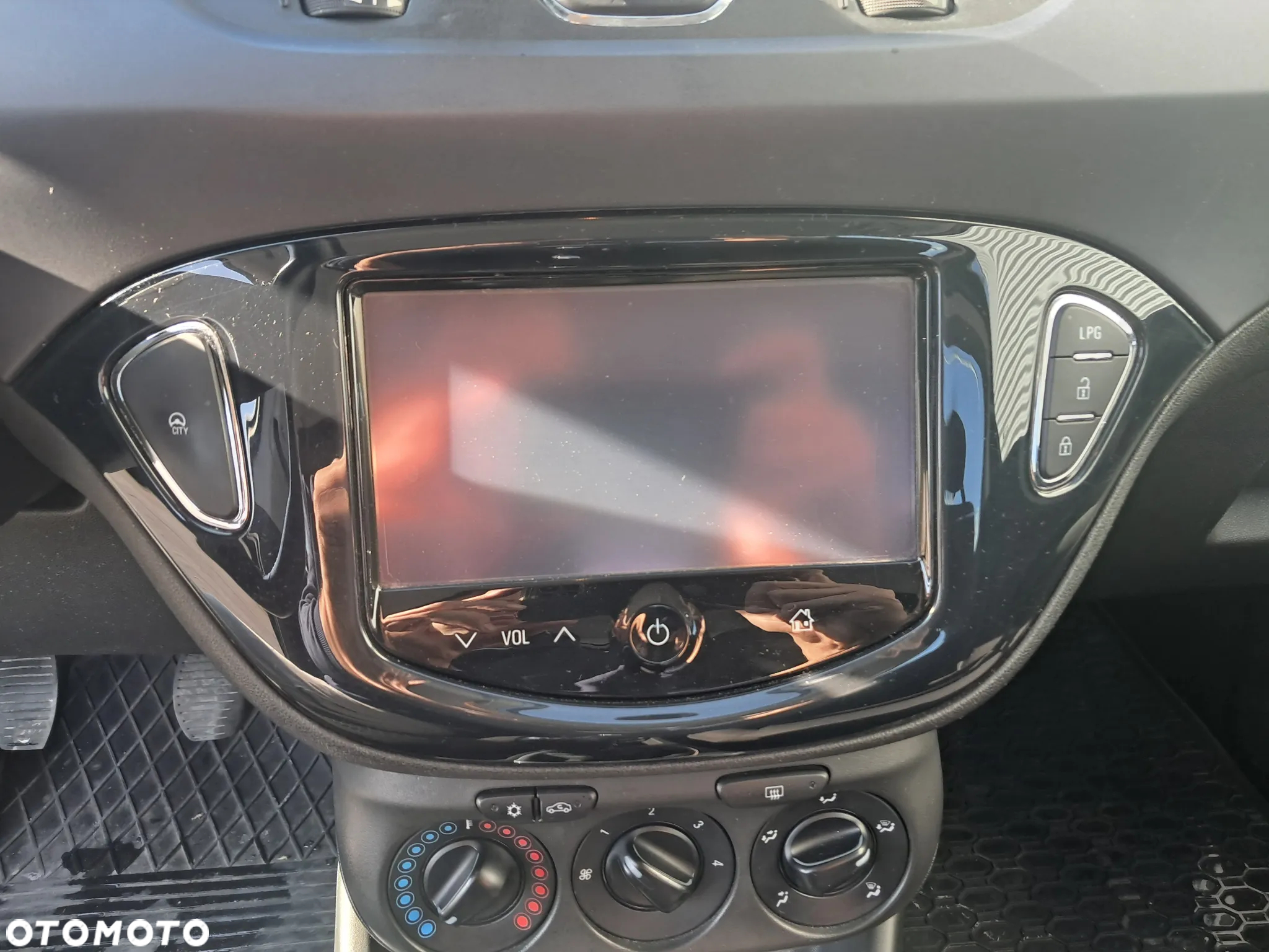 Opel Corsa 1.4 Cosmo - 7