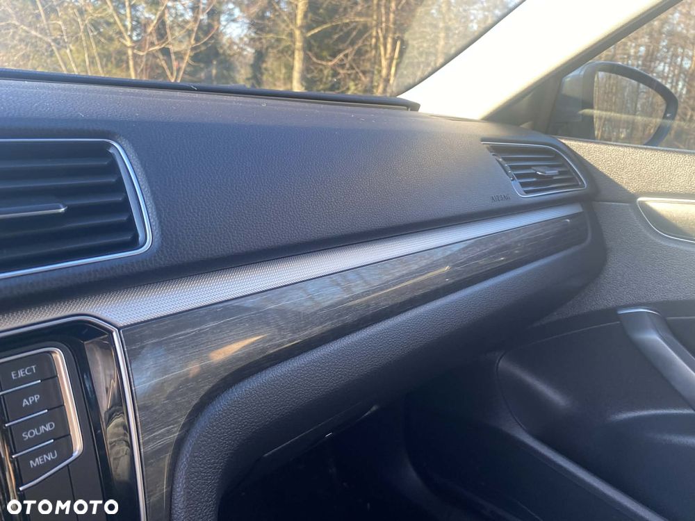 Volkswagen Passat - 17