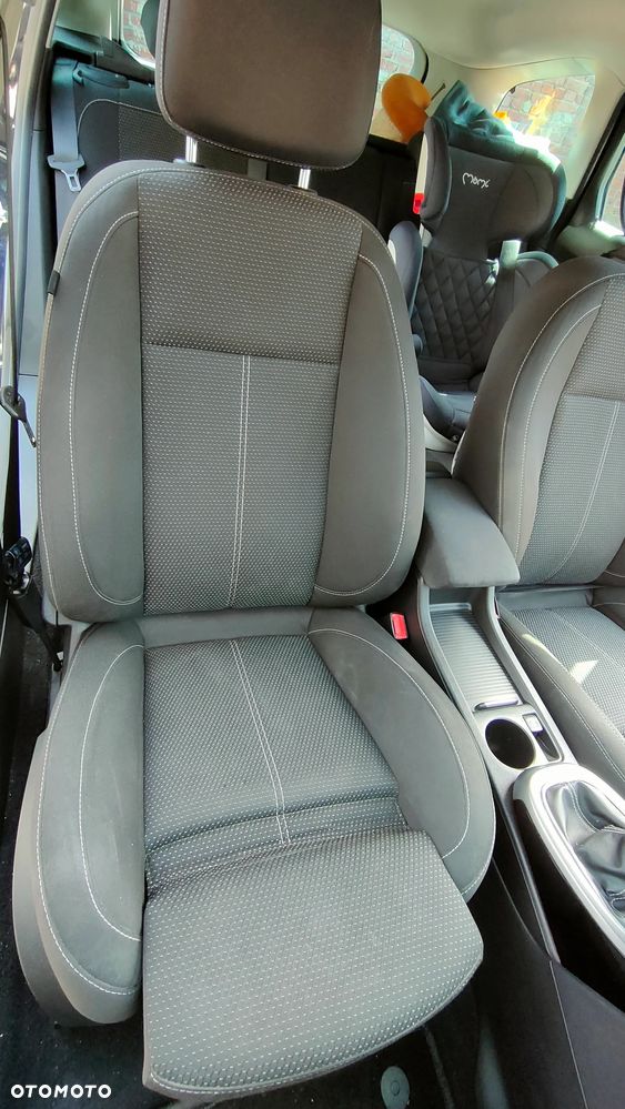 Opel Astra 1.6 Turbo Edition Sport - 10