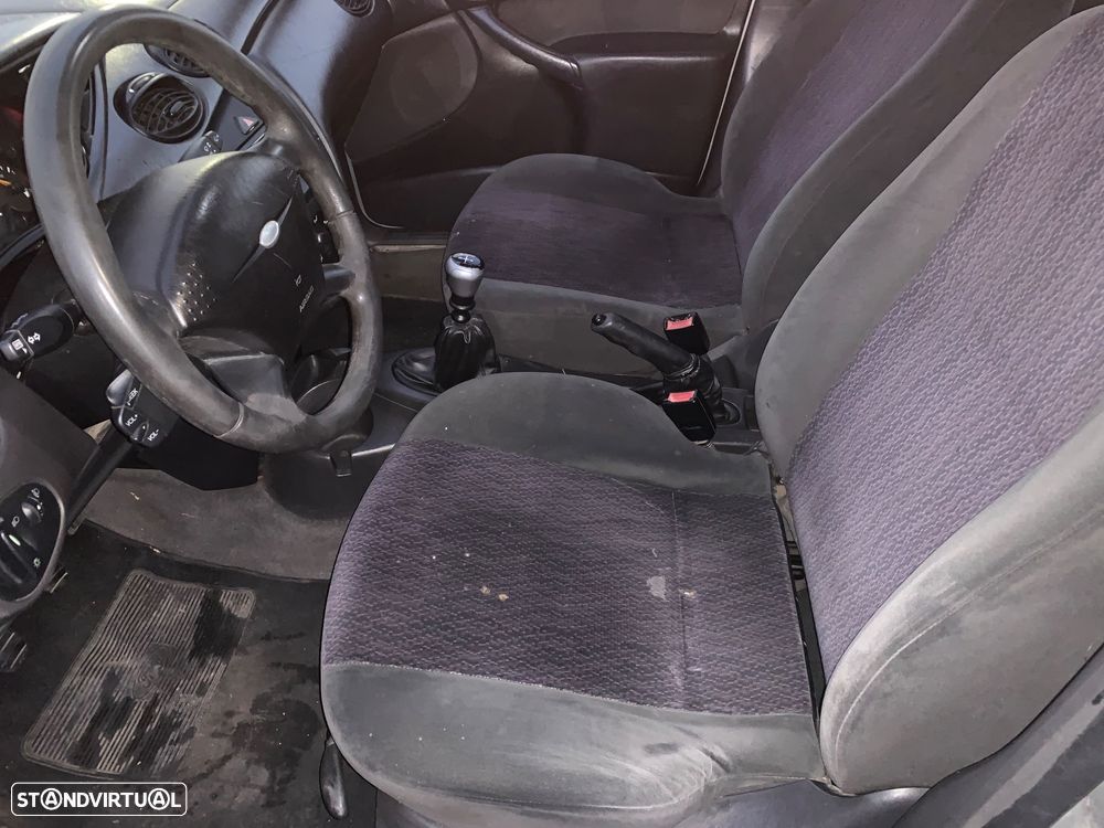 Ford Focus SW 1.8 TDdi Trend - 6