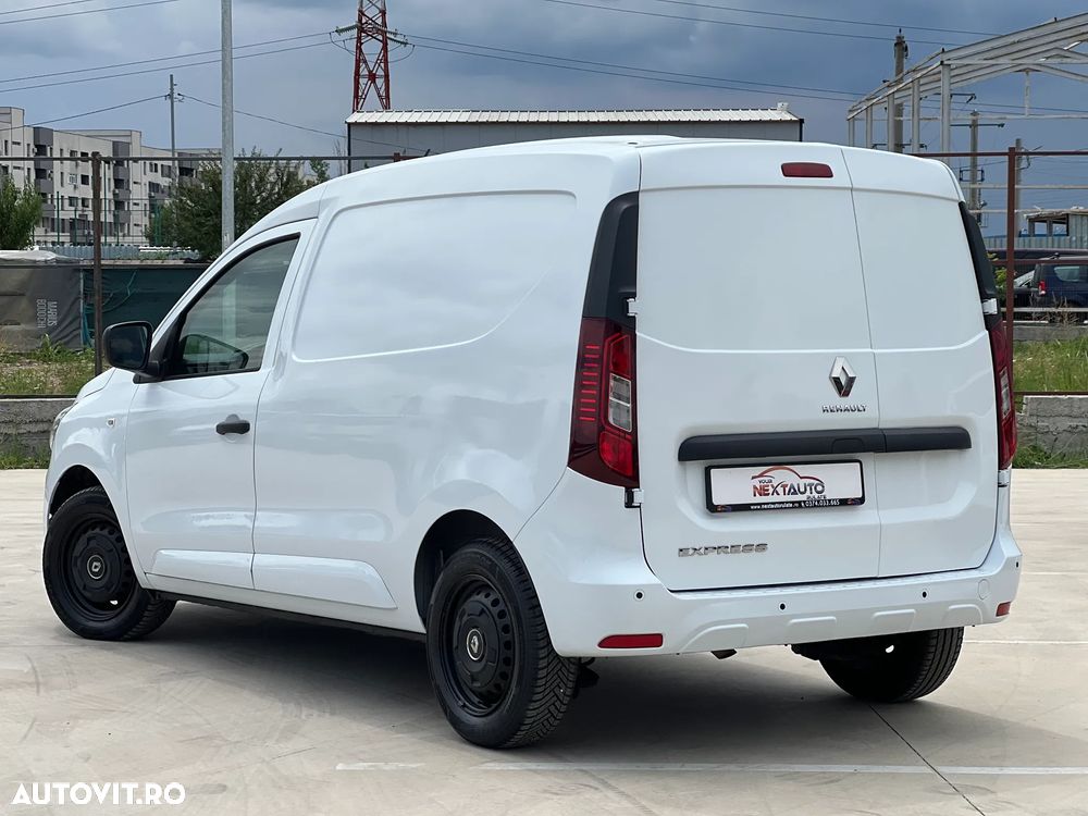 Renault Express - 4