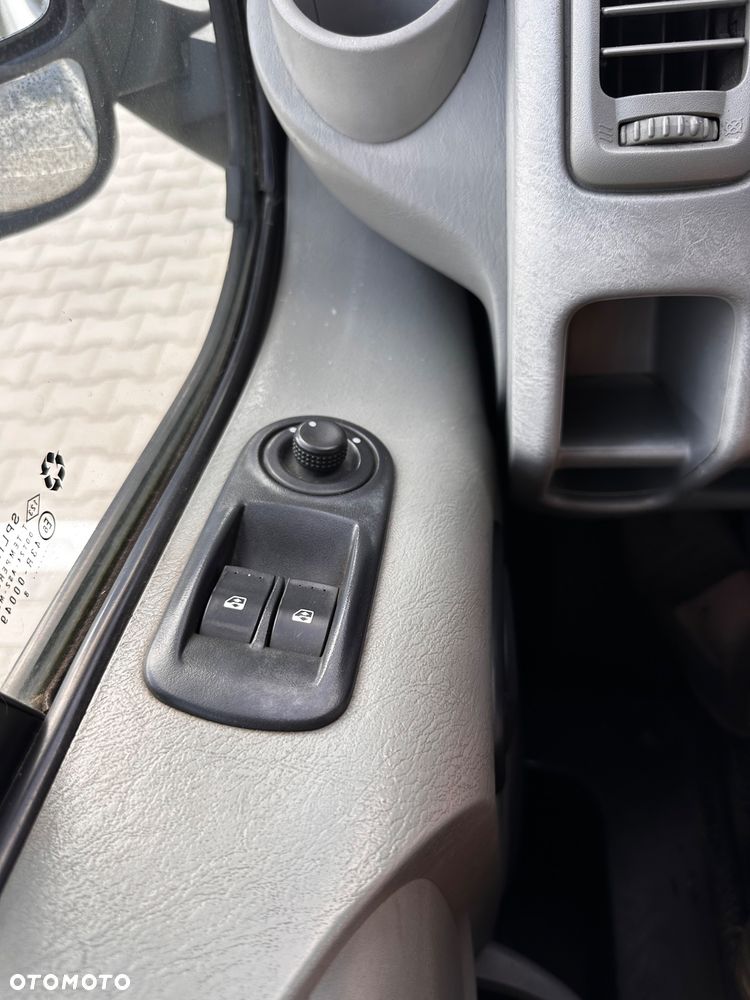 Nissan Primastar L1H1 (6-Si.) comfort - 25