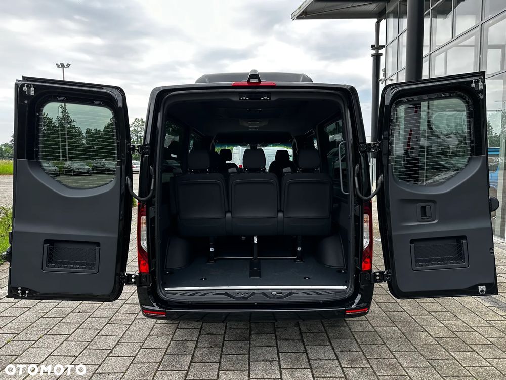 Mercedes-Benz Sprinter - 29