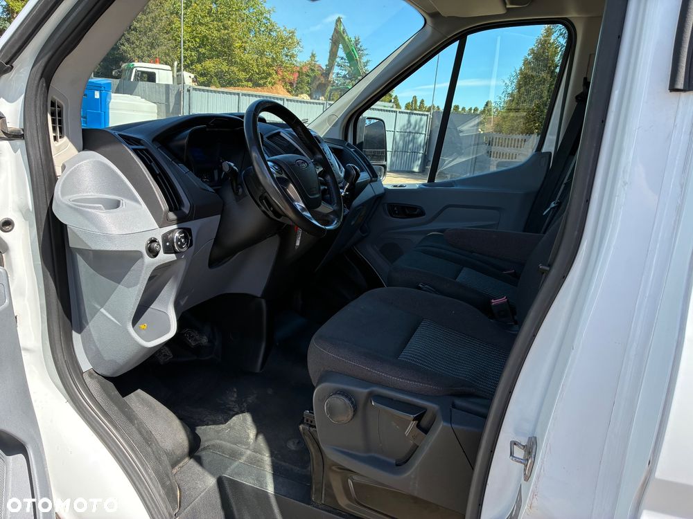 Ford Transit - 12