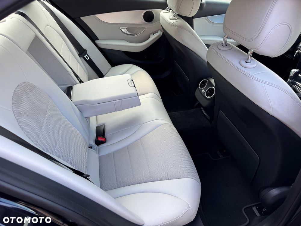 Mercedes-Benz Klasa C 200 (BlueTEC) d Avantgarde - 23