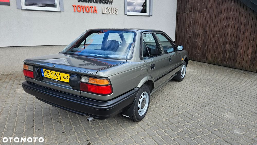 Toyota Corolla 1.3 XL - 25