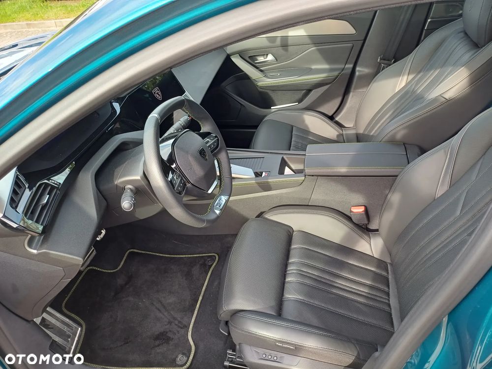 Peugeot 408 - 10