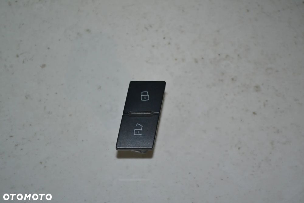 AUDI A3 8P PRZYCISK PRZEŁĄCZNIK CENTRALNEGO ZAMKA 8P1962107E ORYGINAŁ - 1