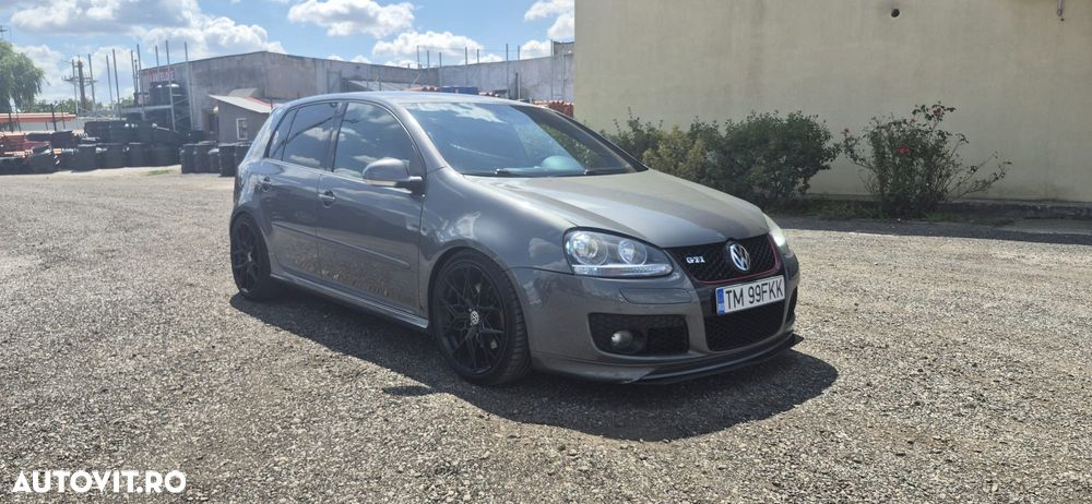 Volkswagen Golf - 2