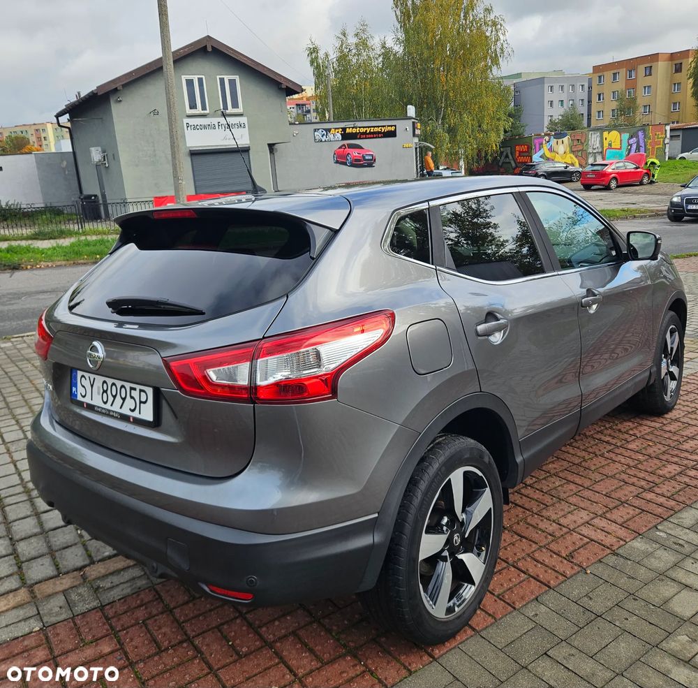Nissan Qashqai 1.6 DIG-T TEKNA+ - 3