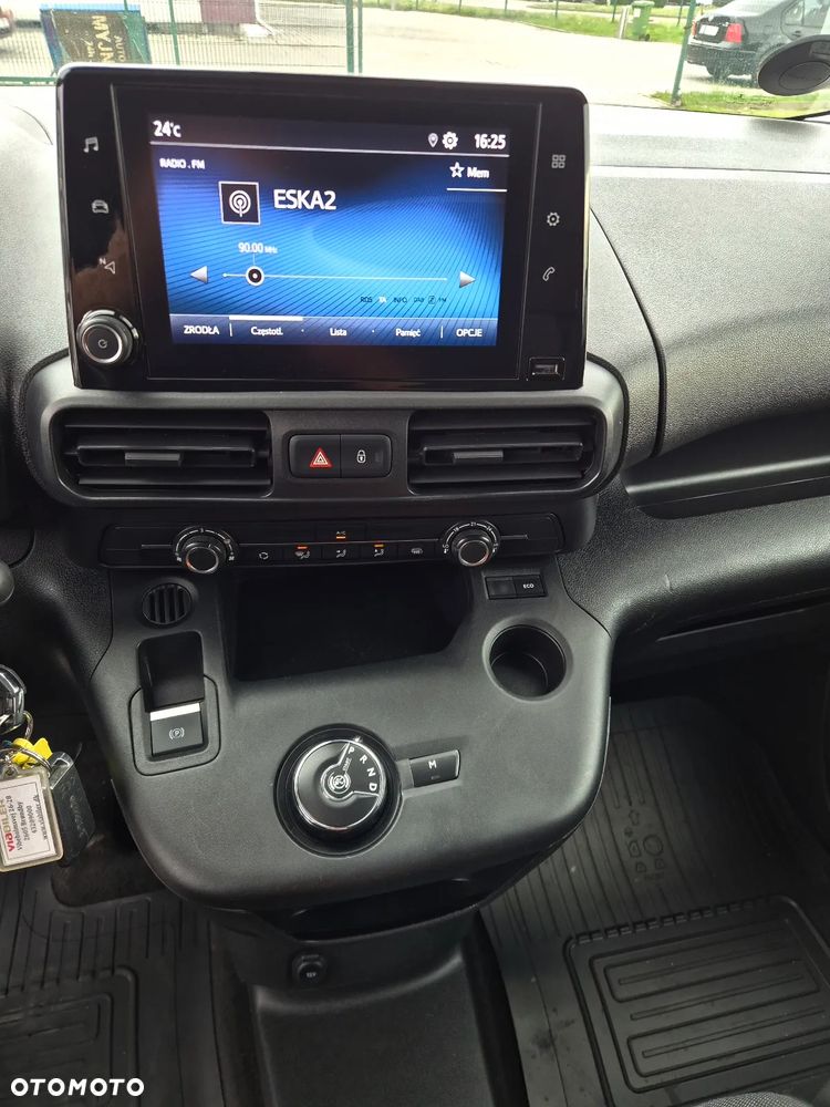 Toyota Proace City }{ Automat }{ 130KM }{ FV VAT }{ 2x drzwi przesuwne }{ Webasto } - 19