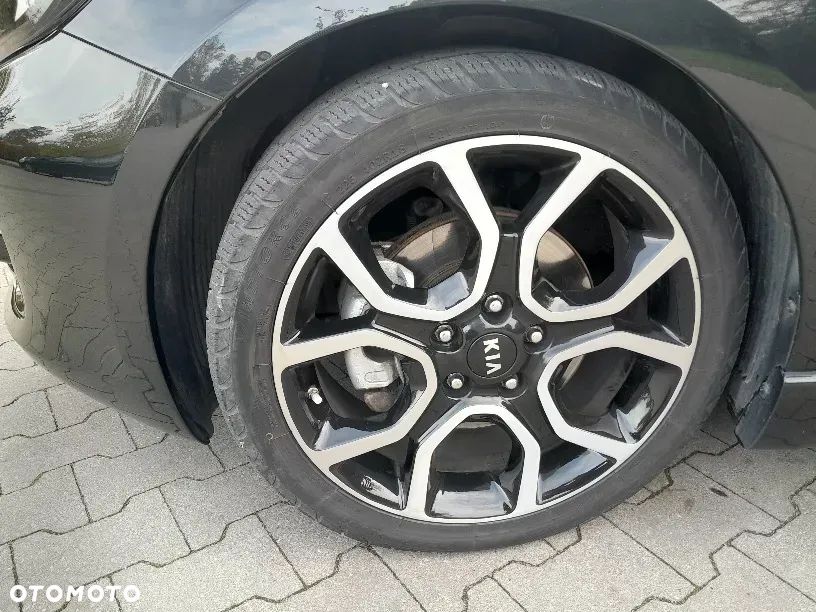 Kia Ceed 1.6 CRDi 136 ISG GT Line - 18