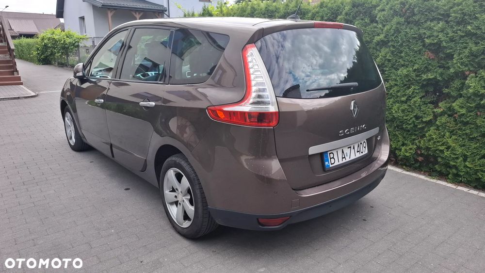 Renault Scenic 1.9 dCi Privilege - 7