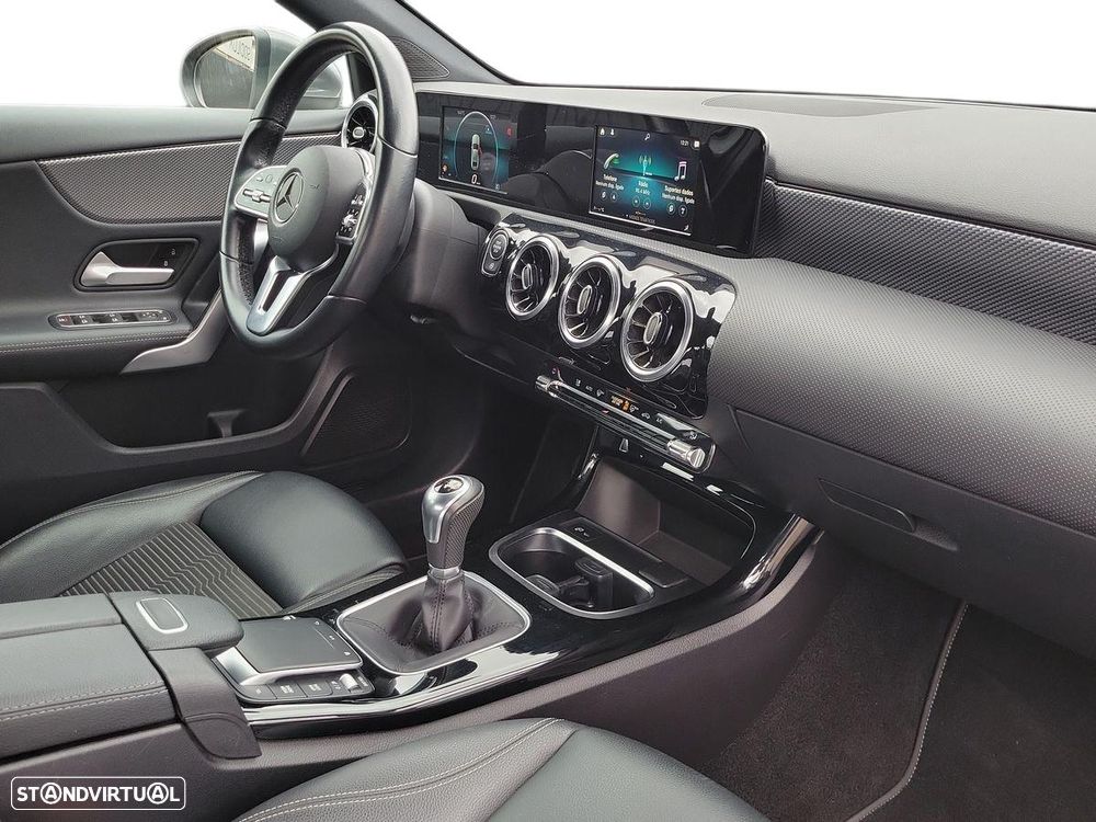 Mercedes-Benz A 180 Limousine d Progressive Aut. - 14