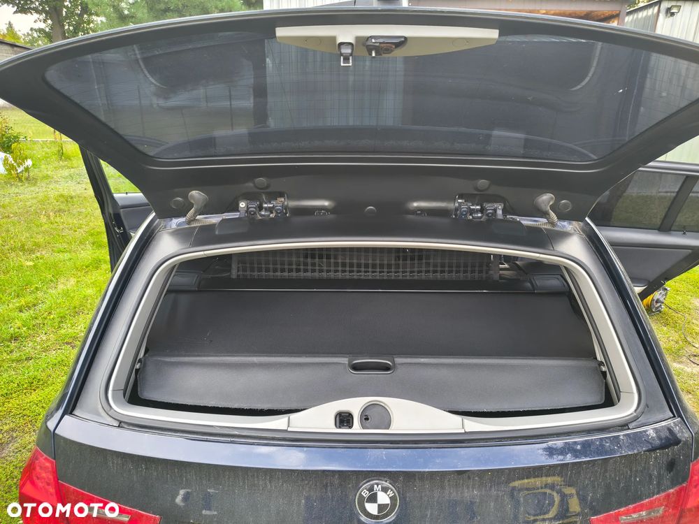 BMW Seria 3 318d DPF - 32