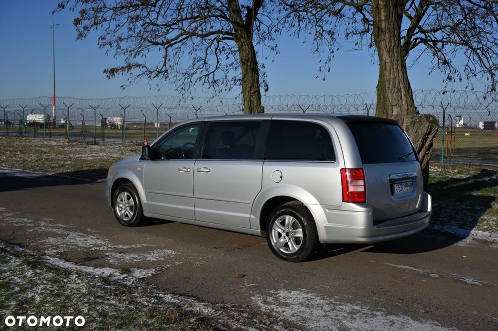 Chrysler Grand Voyager 2.8 CRD Automatik Limited - 12