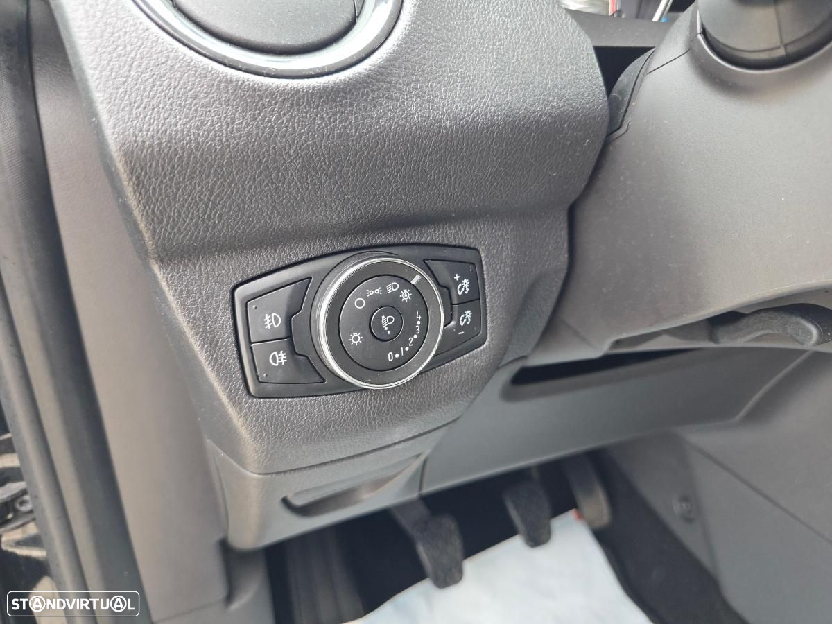 Ford Tourneo Courier 1.0 EcoBoost Titanium - 32