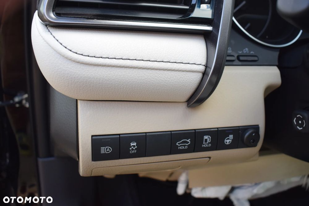 Toyota Camry 2.5 Hybrid Executive CVT - 9