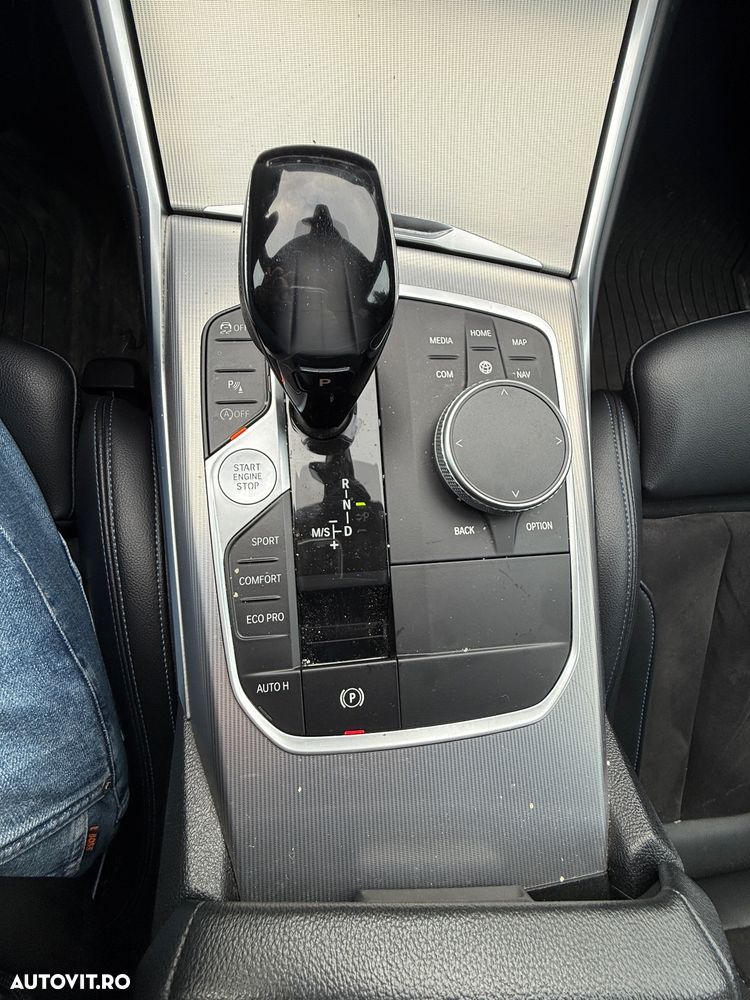 BMW Seria 3 330i xDrive Aut. M Sport - 11