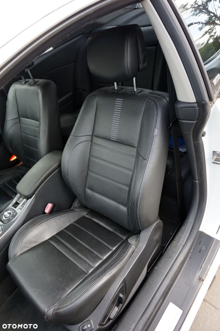 RENAULT LAGUNA III PH1 COUPE 2011 OV369 3.0 DCI V6 V9X891 235KM AJ0006 BIAŁY na części - 11