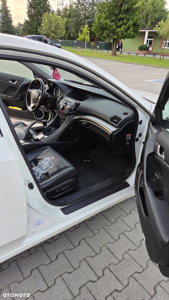Honda Accord 2.0 Executive - 11