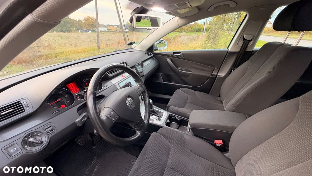 Volkswagen Passat - 21