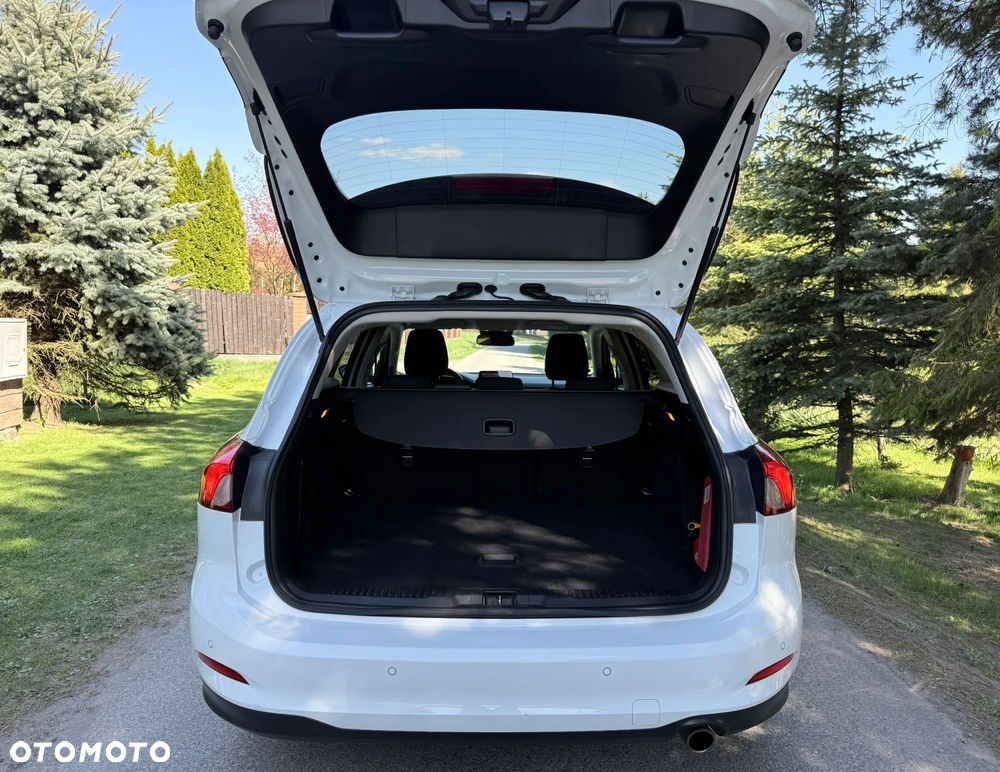 Ford Focus 1.0 EcoBoost Titanium - 34