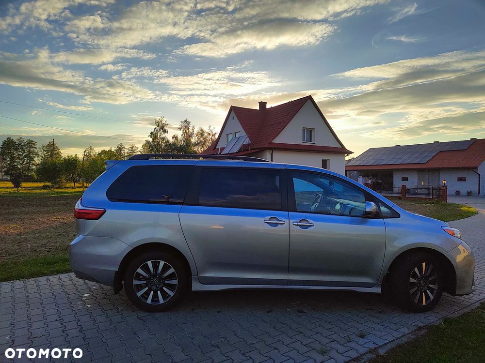 Toyota Sienna 3.5 V6 SE - 3