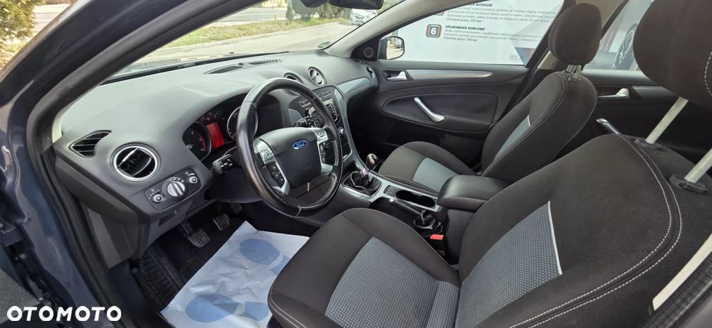 Ford Mondeo 2.0 TDCi Ghia - 23