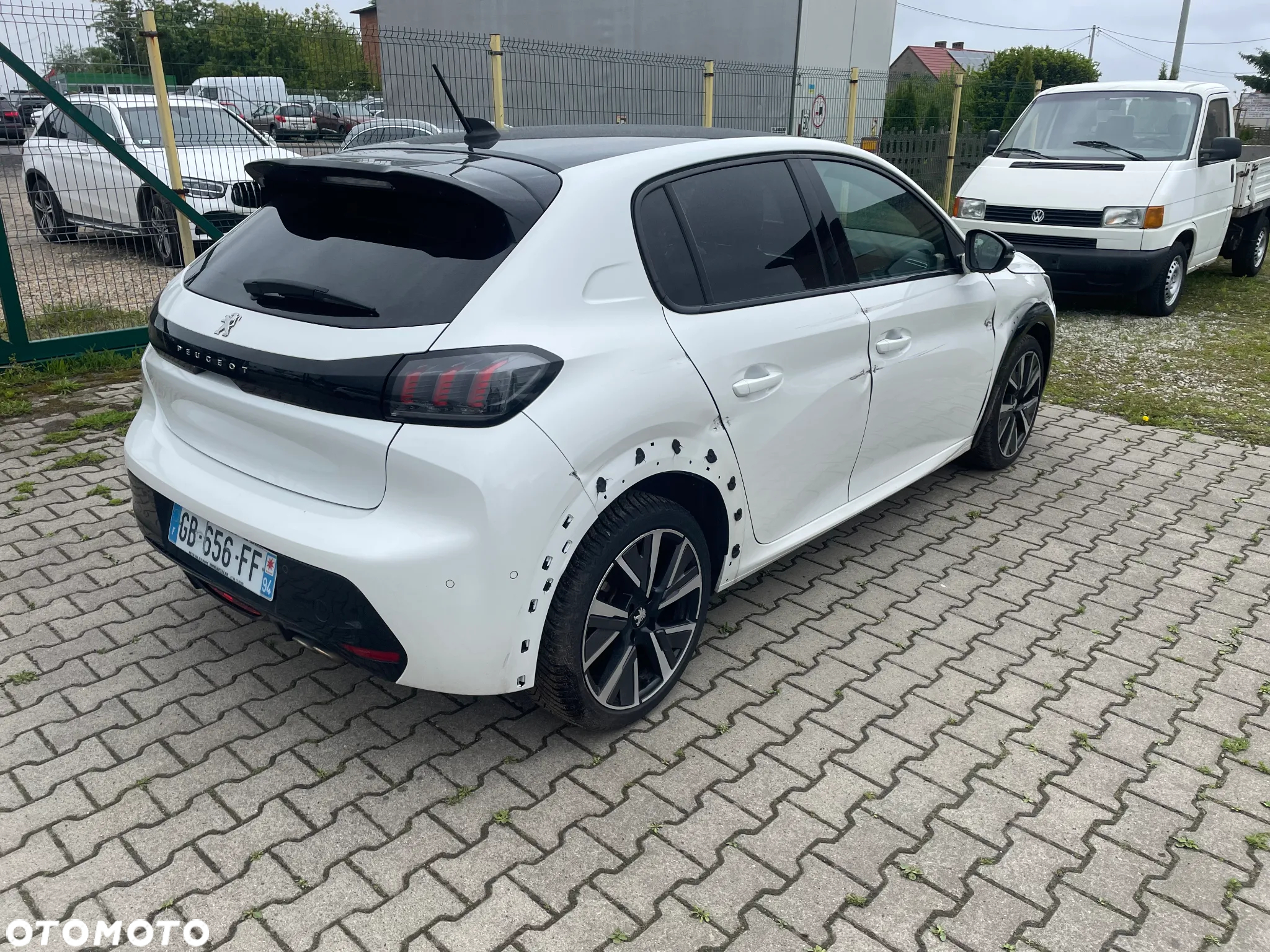 Peugeot 208 1.2 PureTech GT Line S&S EAT8 - 5