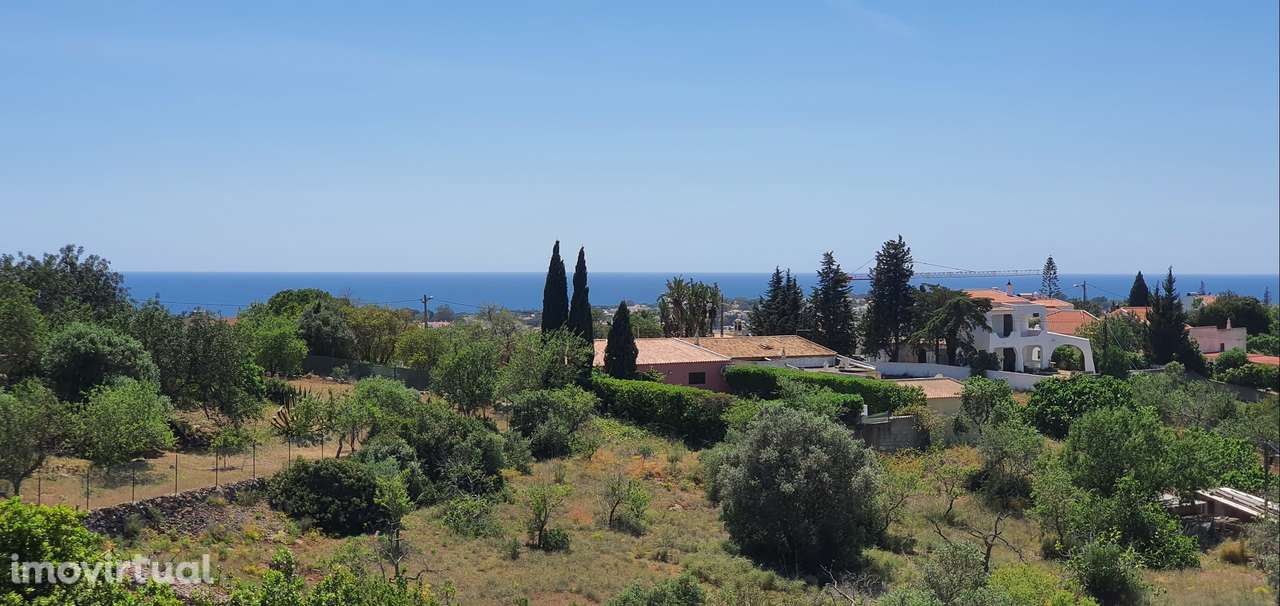 Terreno com vista de mar com área de construção - Grande imagem: 3/29