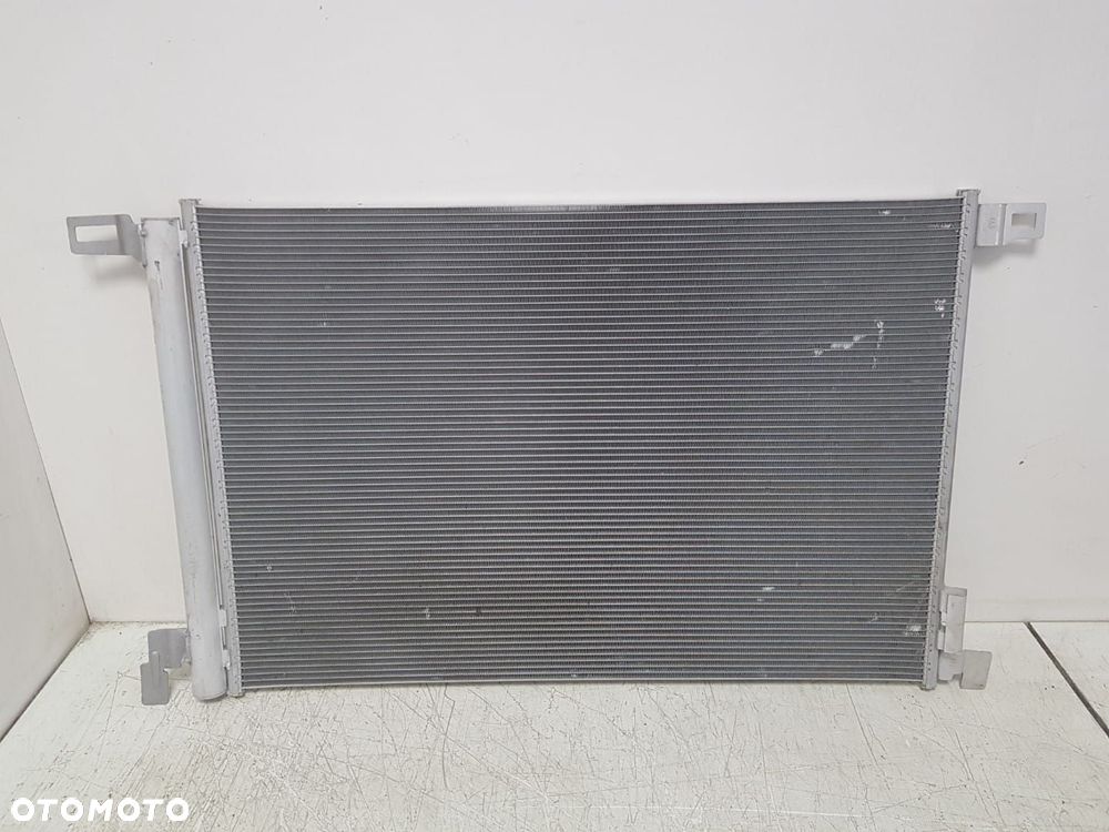 CHŁODNICA KLIMATYZACJI TOUAREG III 3 EHYBRID Q7 Q8 E-TRON 4M0816411R - 2