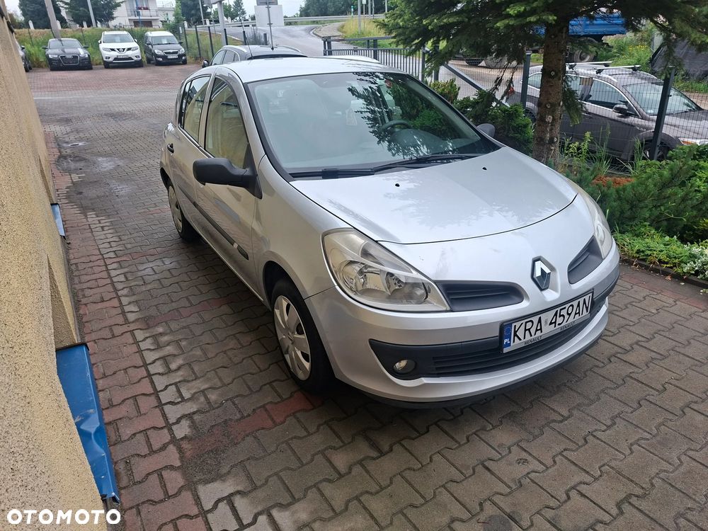 Renault Clio - 8
