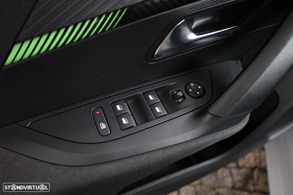 Peugeot 2008 1.2 PureTech Active - 33