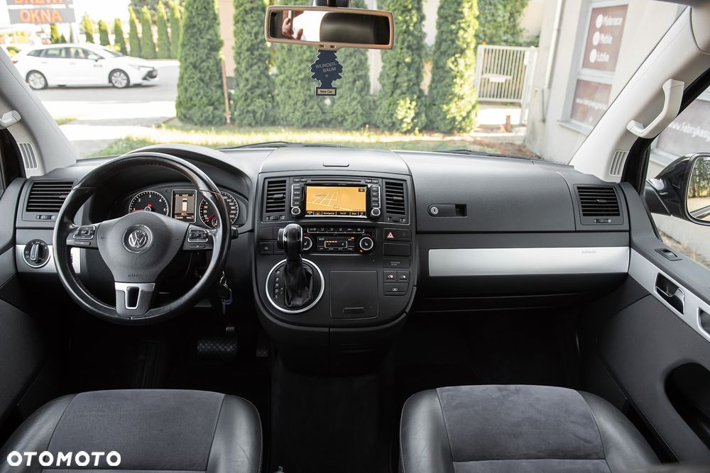 Volkswagen Multivan - 26