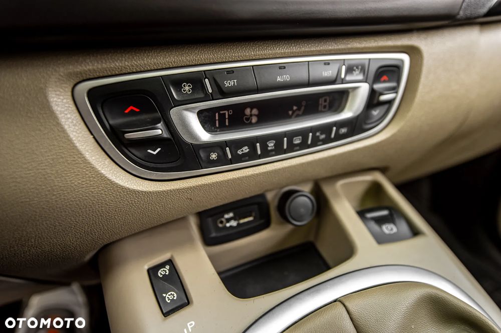 Renault Grand Scenic - 29