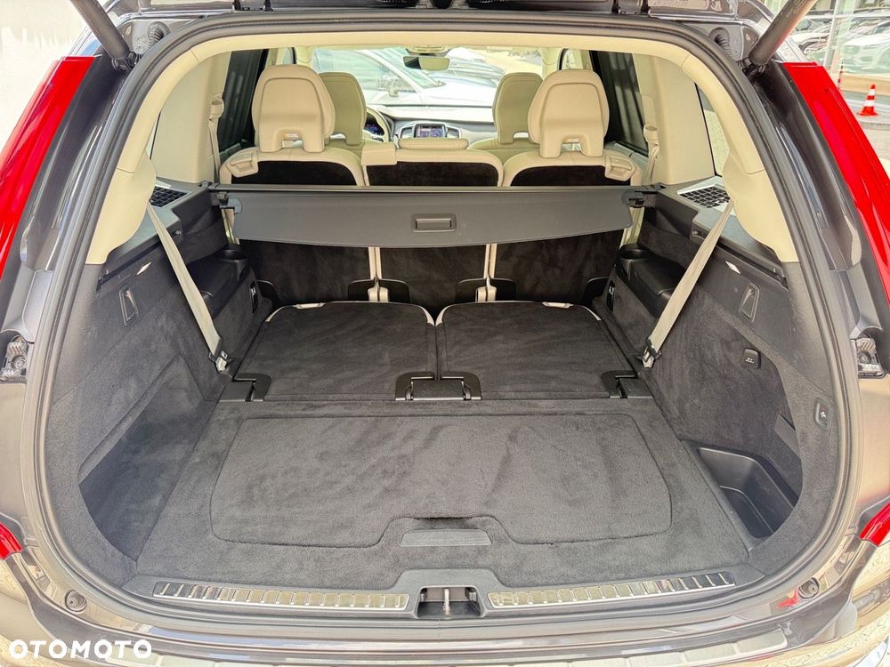 Volvo XC 90 - 30