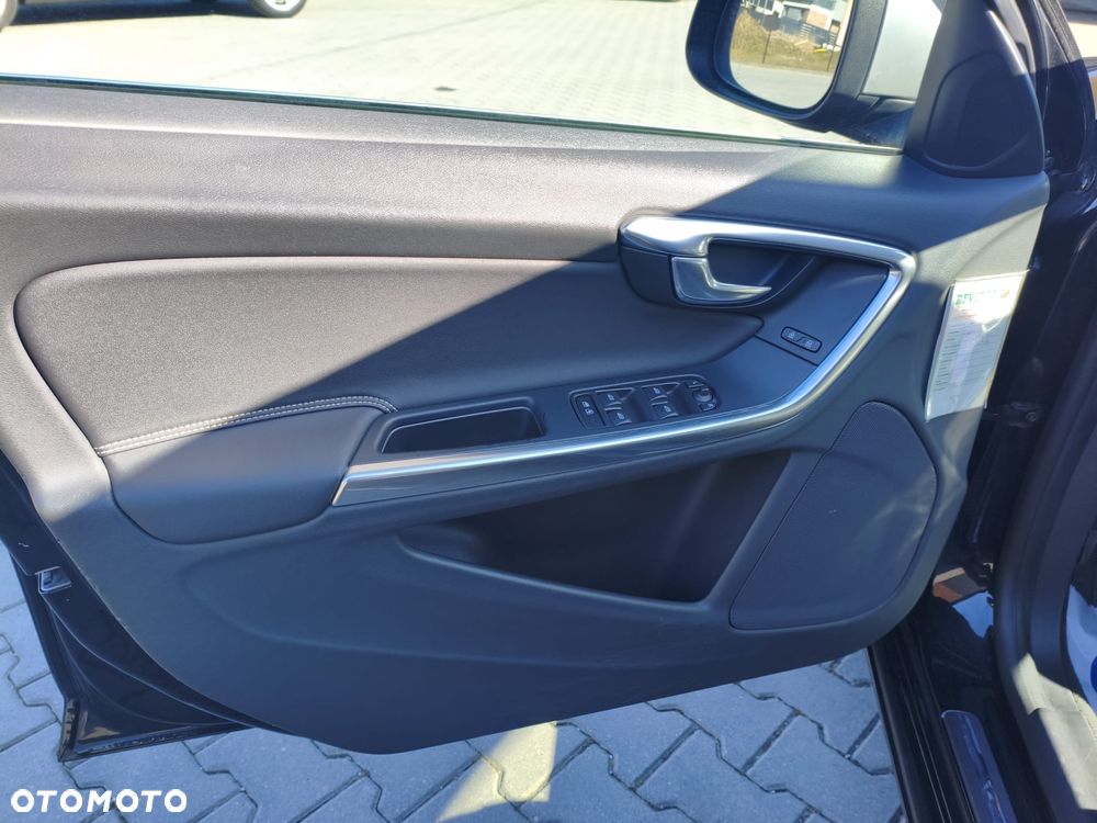 Volvo V60 - 11
