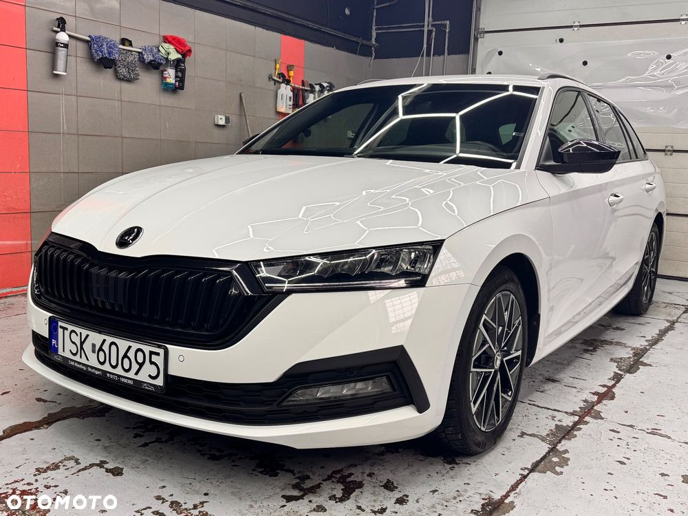 Skoda Octavia 2.0 TDI DSG First Edition - 1